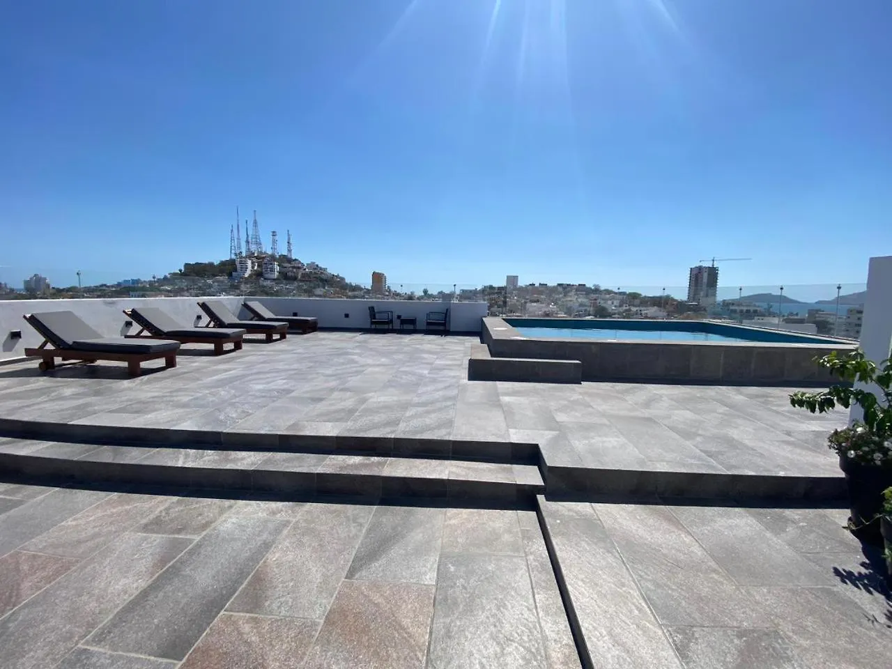 מזטלן Condo In El Centro Near Malecon! 0*,